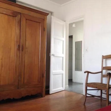 Dans Un A 2 Pas De La Gare Sncf Et A 300m De La Gare Routiere 아파트 크레유