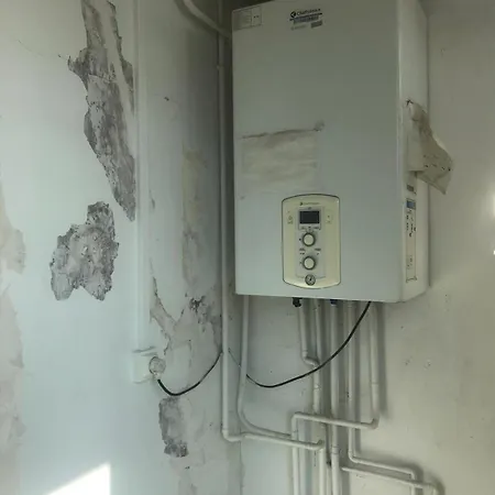 Apartment Dans Un A 2 Pas De La Gare Sncf Et A 300m De La Gare Routiere *
