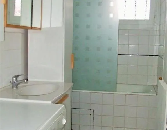 Dans Un A 2 Pas De La Gare Sncf Et A 300m De La Gare Routiere