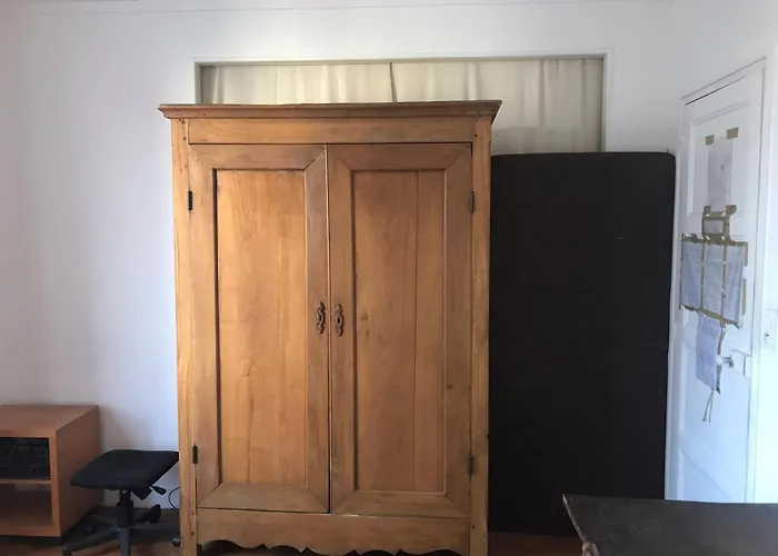 Dans Un A 2 Pas De La Gare Sncf Et A 300m De La Gare Routiere Apartment *