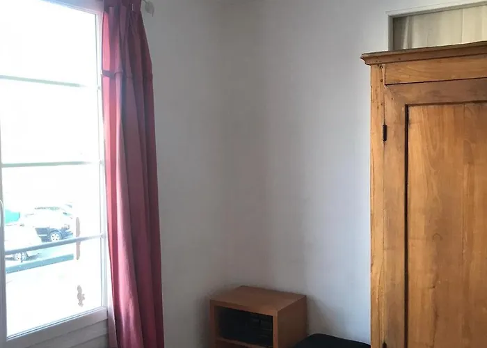 Apartment Dans Un A 2 Pas De La Gare Sncf Et A 300m De La Gare Routiere